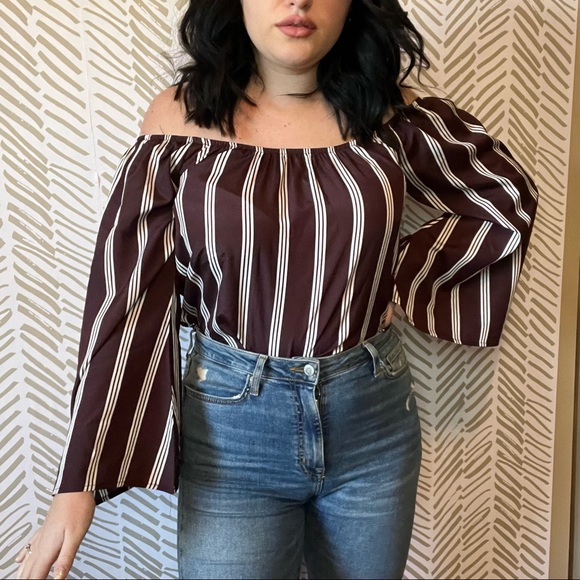 NEW Off Shoulder Angle Sleeve Top - Picture 2 of 3